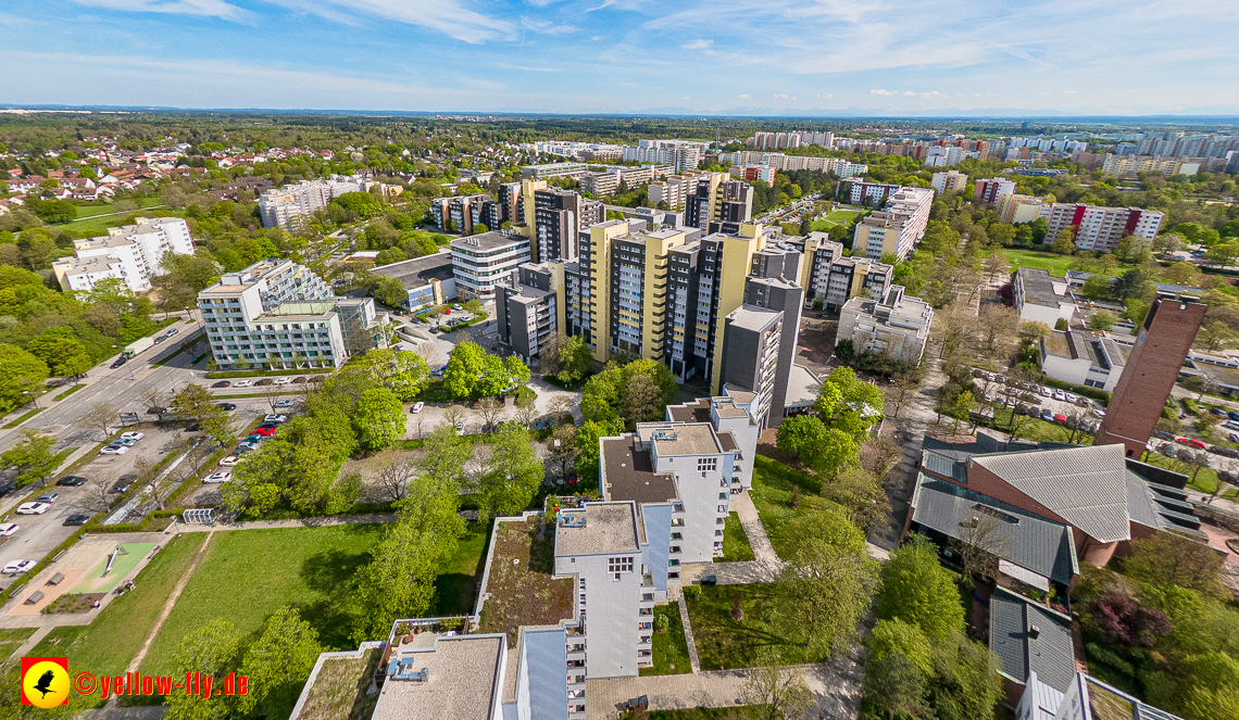 04.05.2023 - Luftbilder vom Marx-Zentrum uns seiner Umgebung in Neuperlach